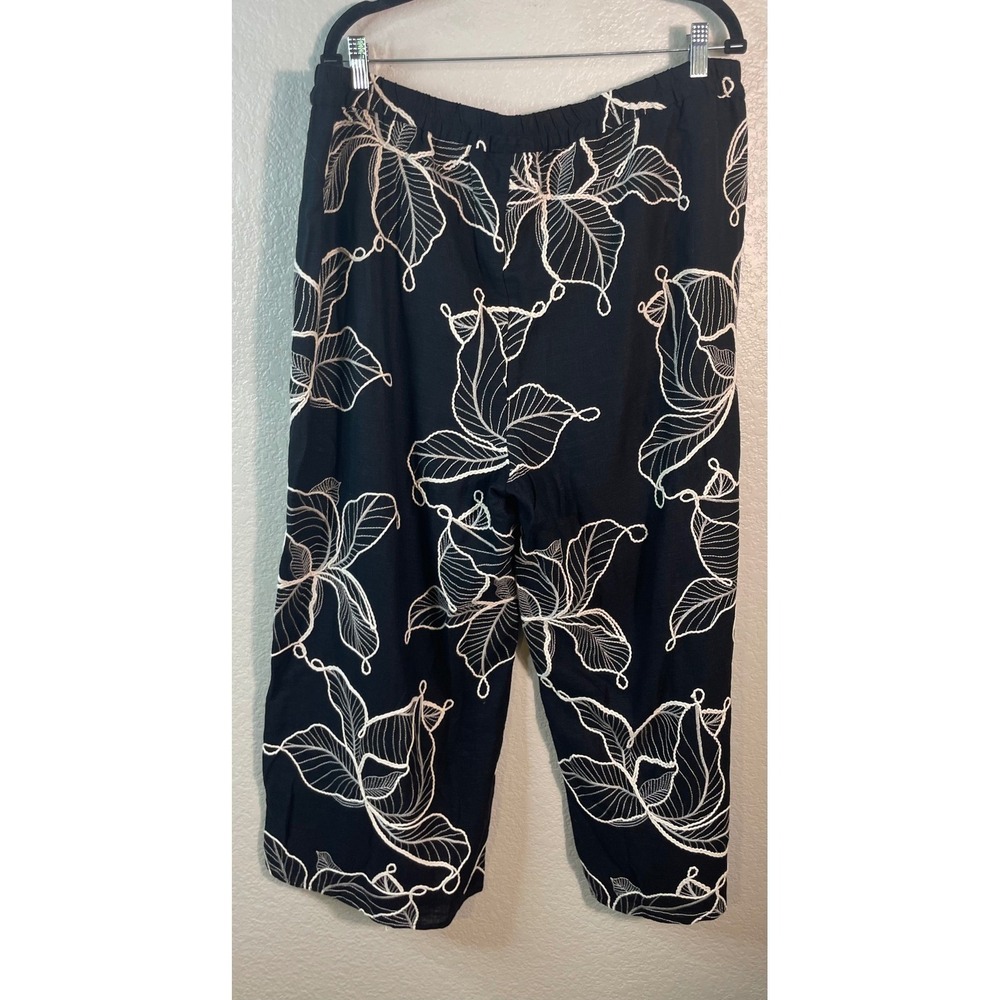 Chicos 3 US 16 Crop Pants Black White Embroidered Leaf Rayon Linen Blend Resort